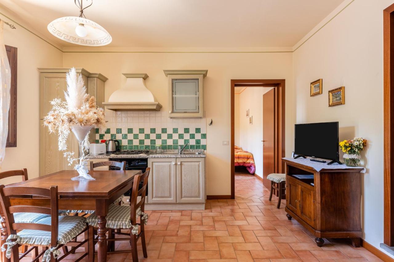 Casolare Dei Fiori - Mughetto Montecarlo Exterior foto